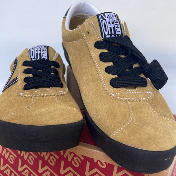 Vans Men’s Sport Low Suede Antelope
VN000CQR5QJ
Sneakers - Picture 12 of 16